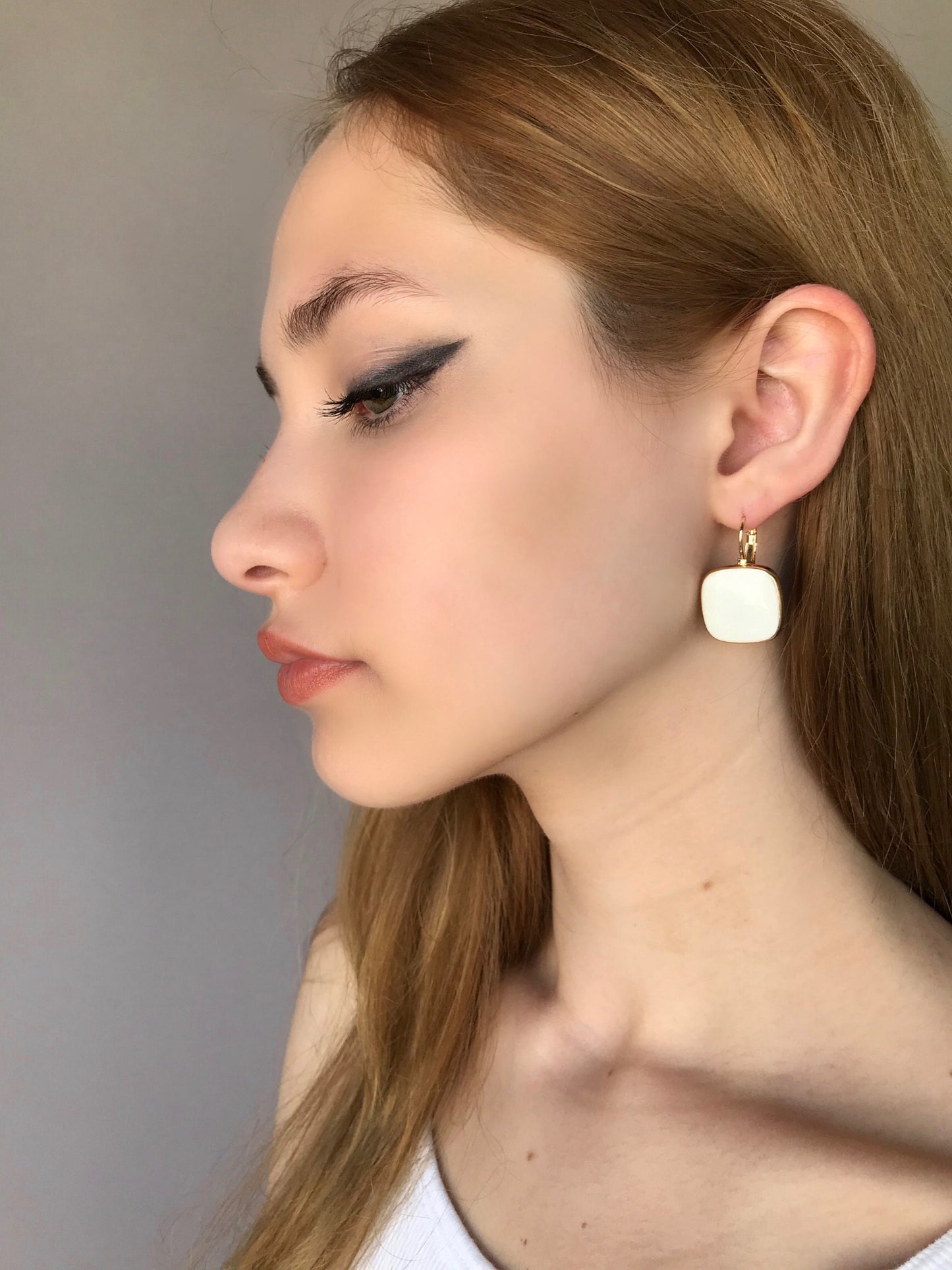 Black square geometric earrings