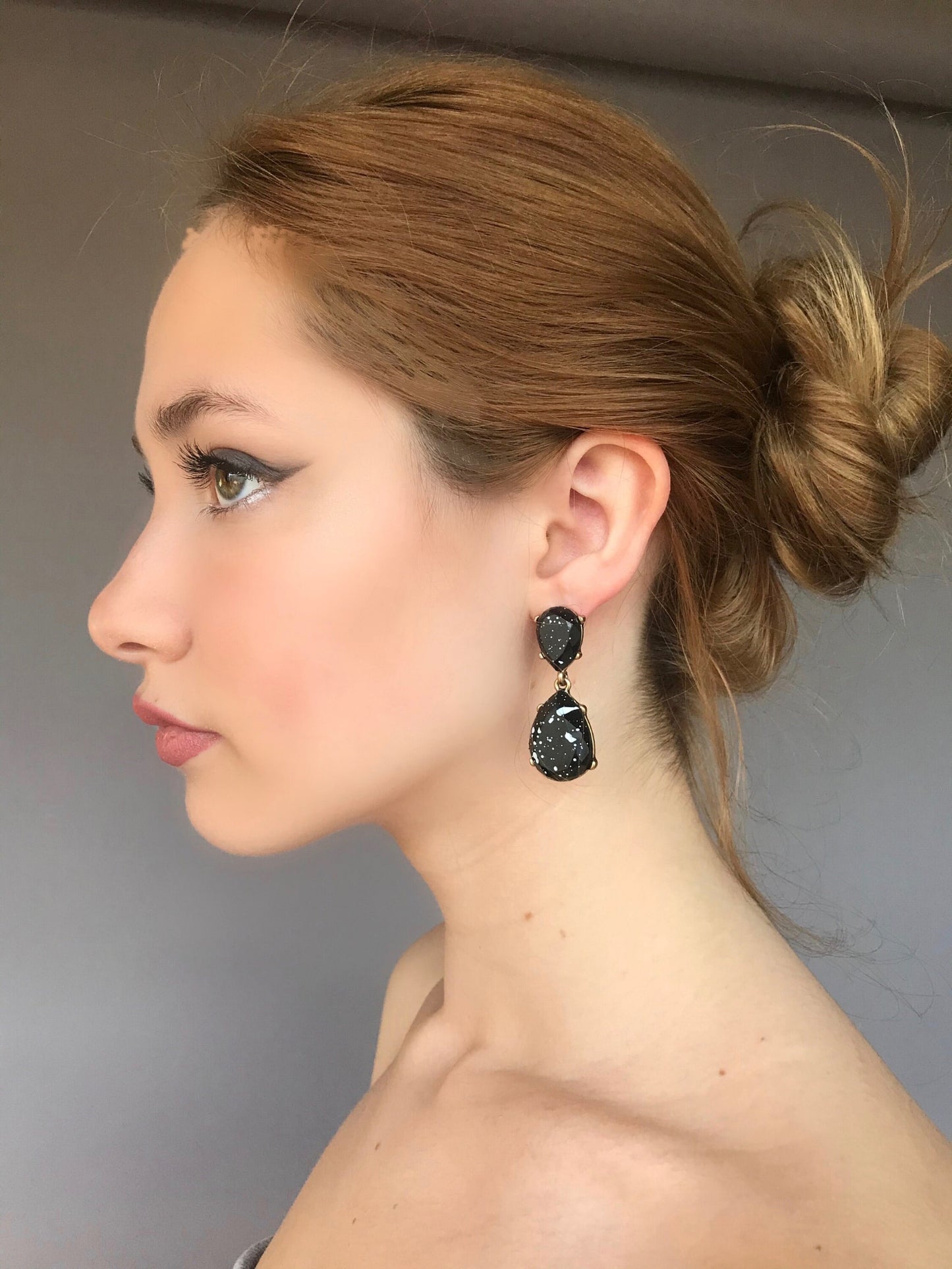 White splash black drop earrings