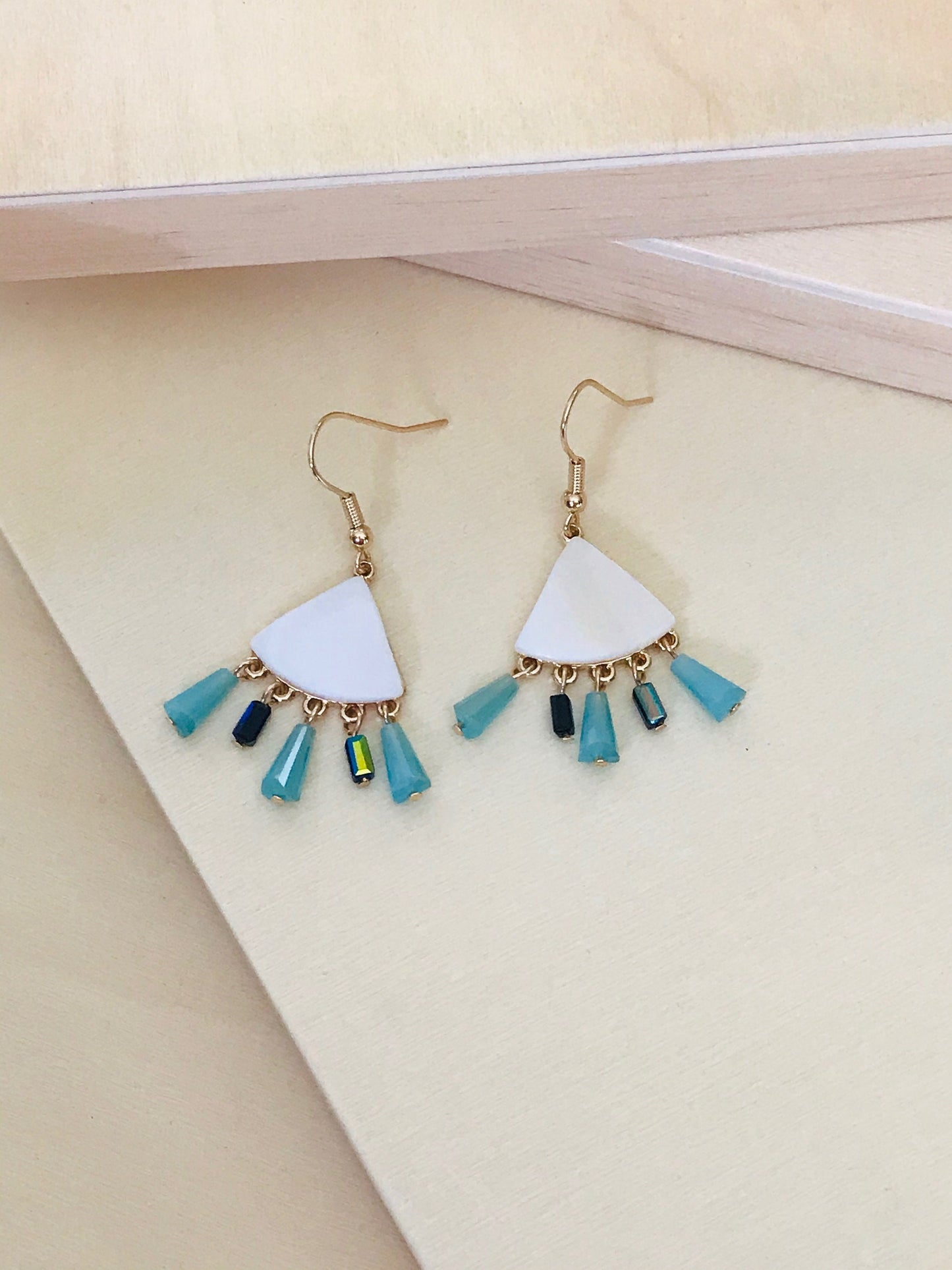 White shell geometric earrings