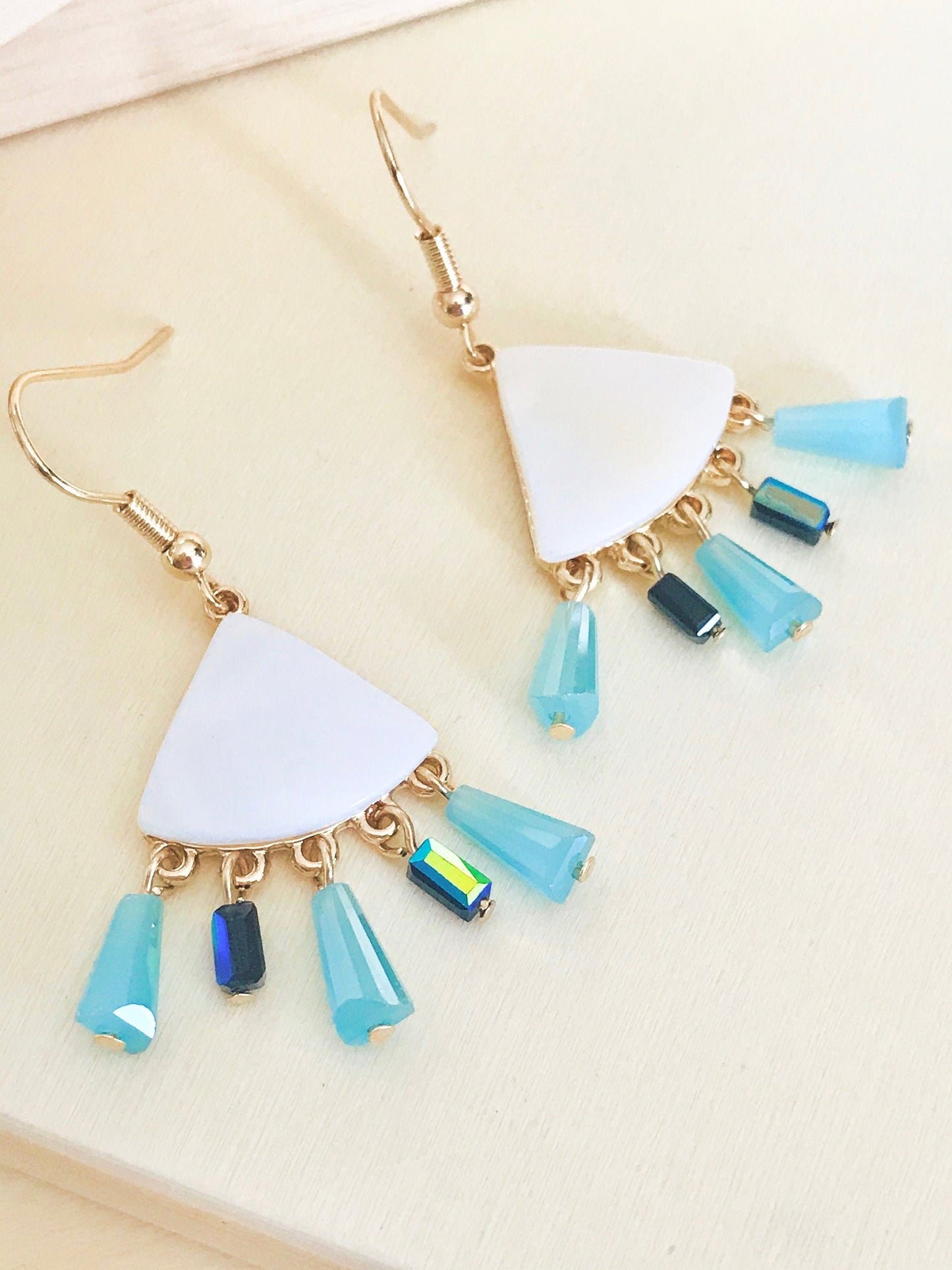 White shell geometric earrings