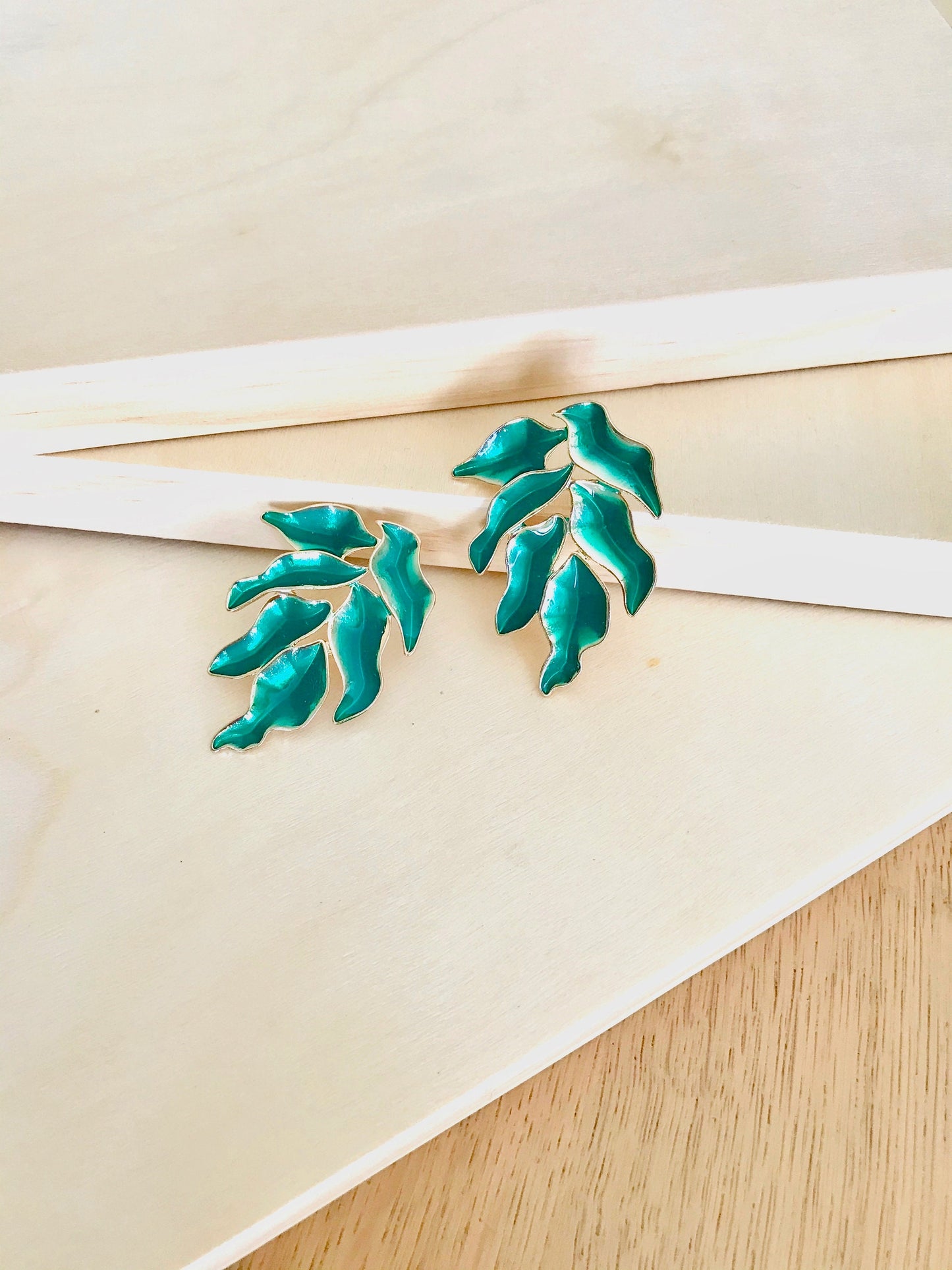 Green leaf earrings