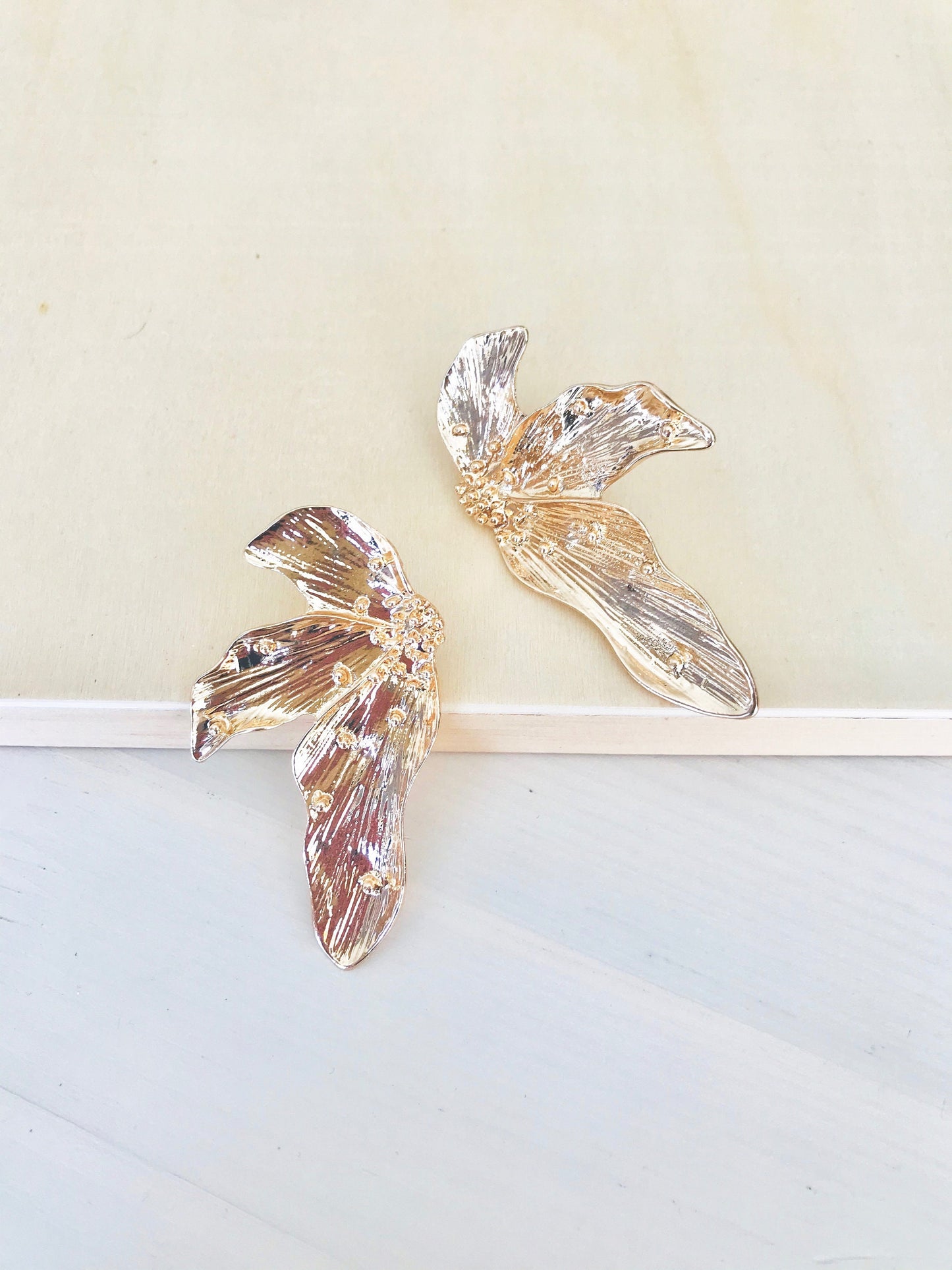 Golden leaf earrings