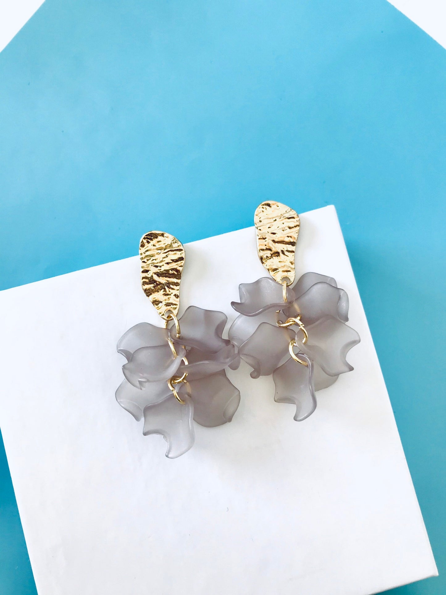 Gray petal flower earrings