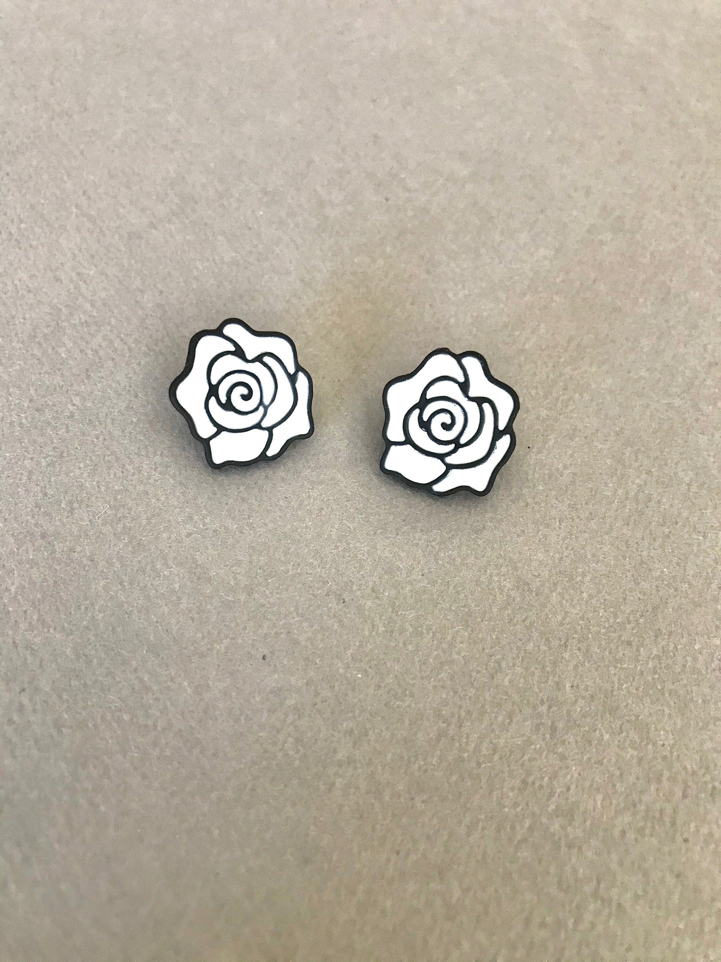 Black and white rose studs earrings