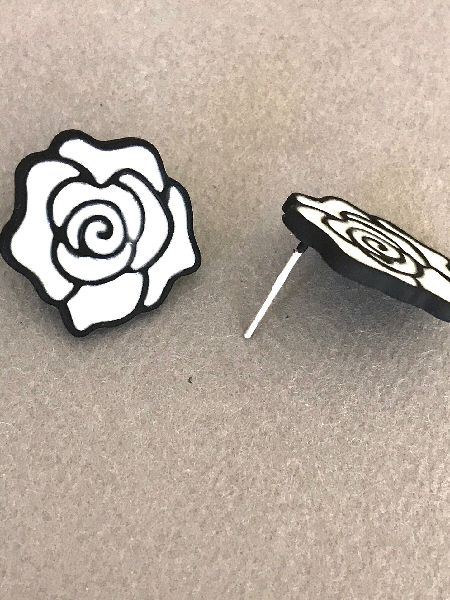 Black and white rose studs earrings