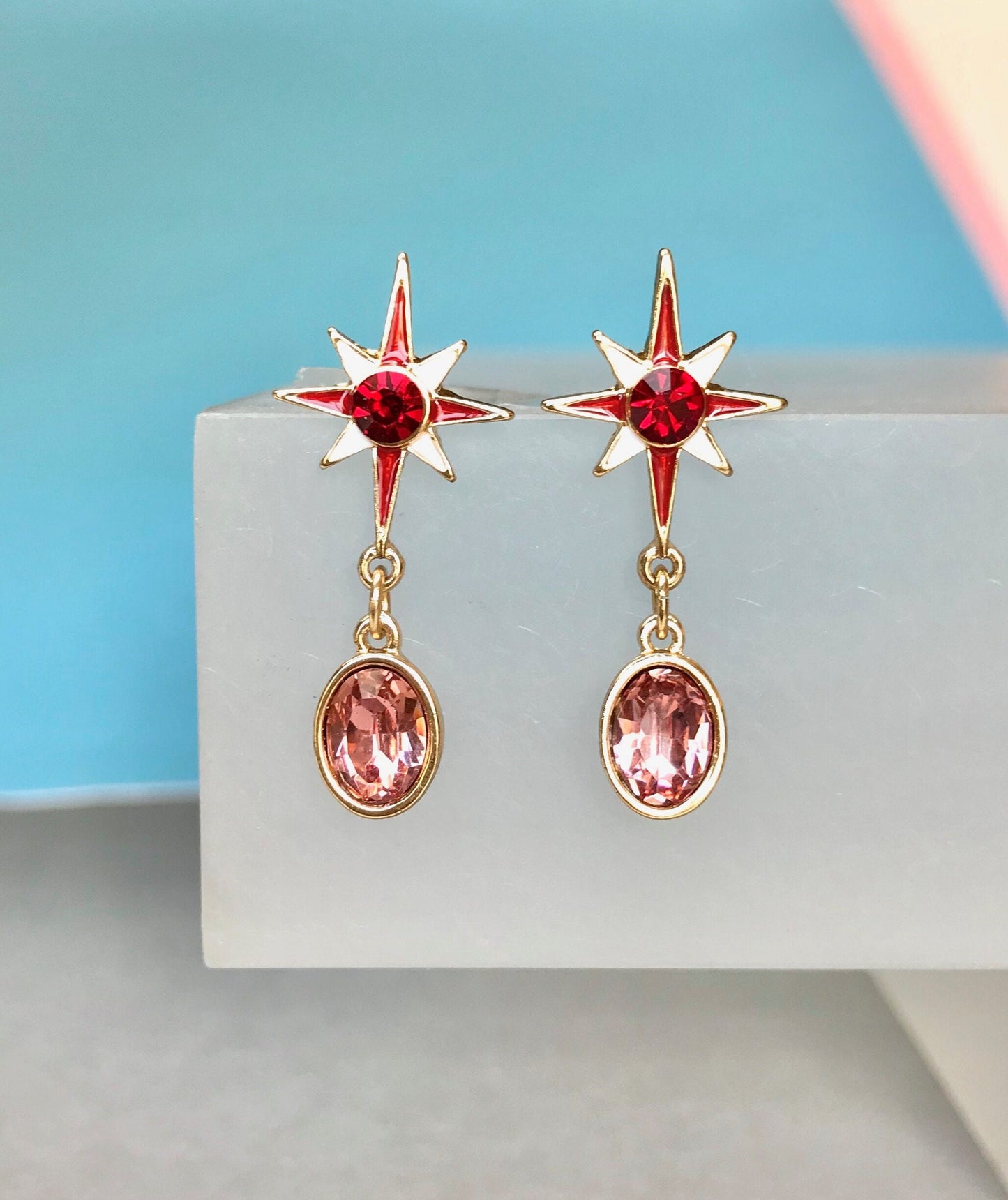 Red star crystal earrings