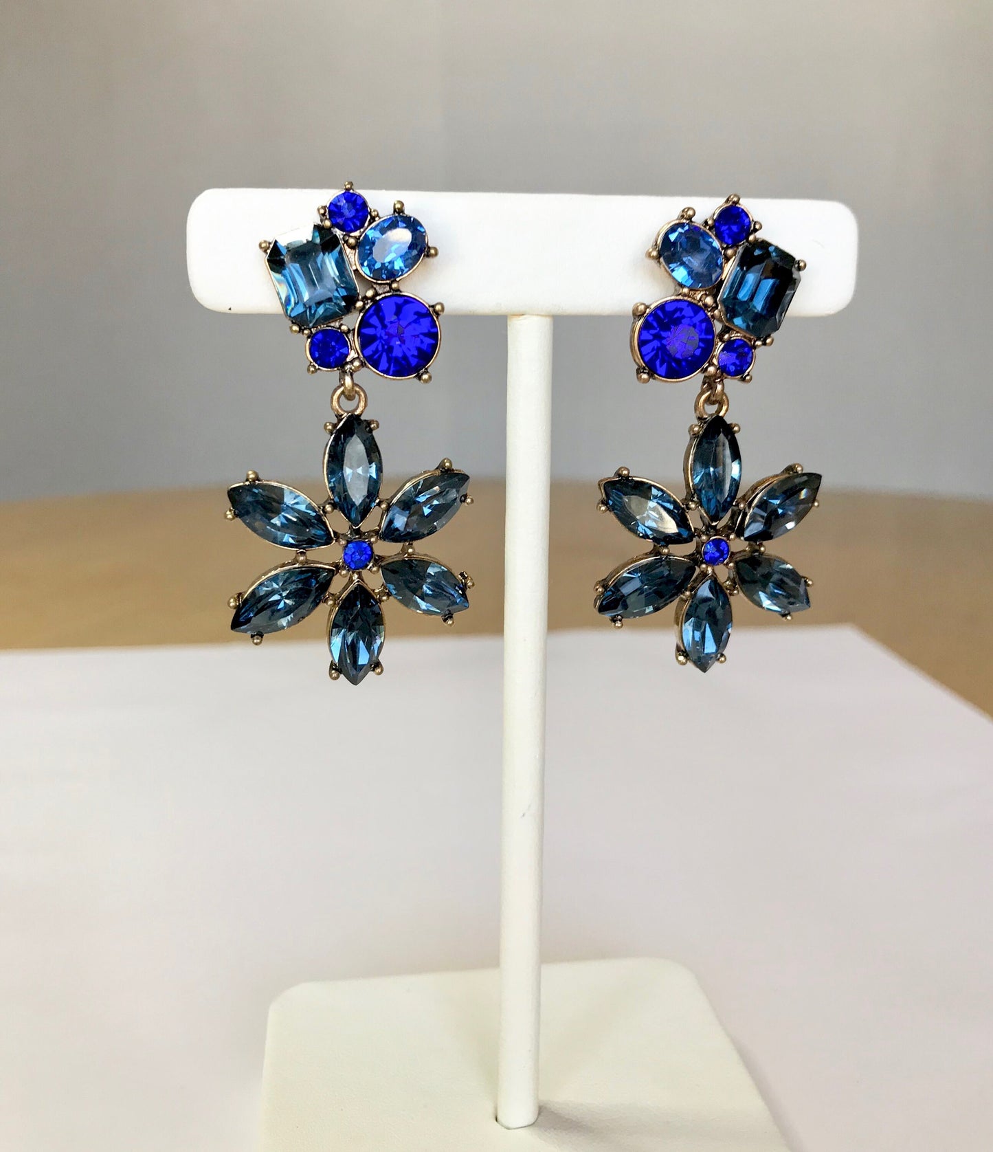 Blue crystal flower earrings
