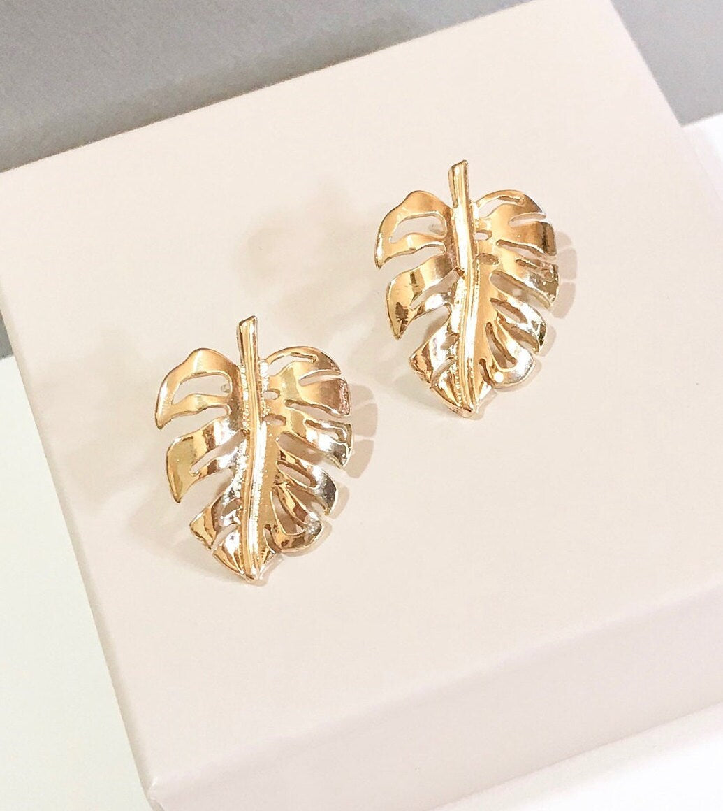 Gold monstera leaf earrings