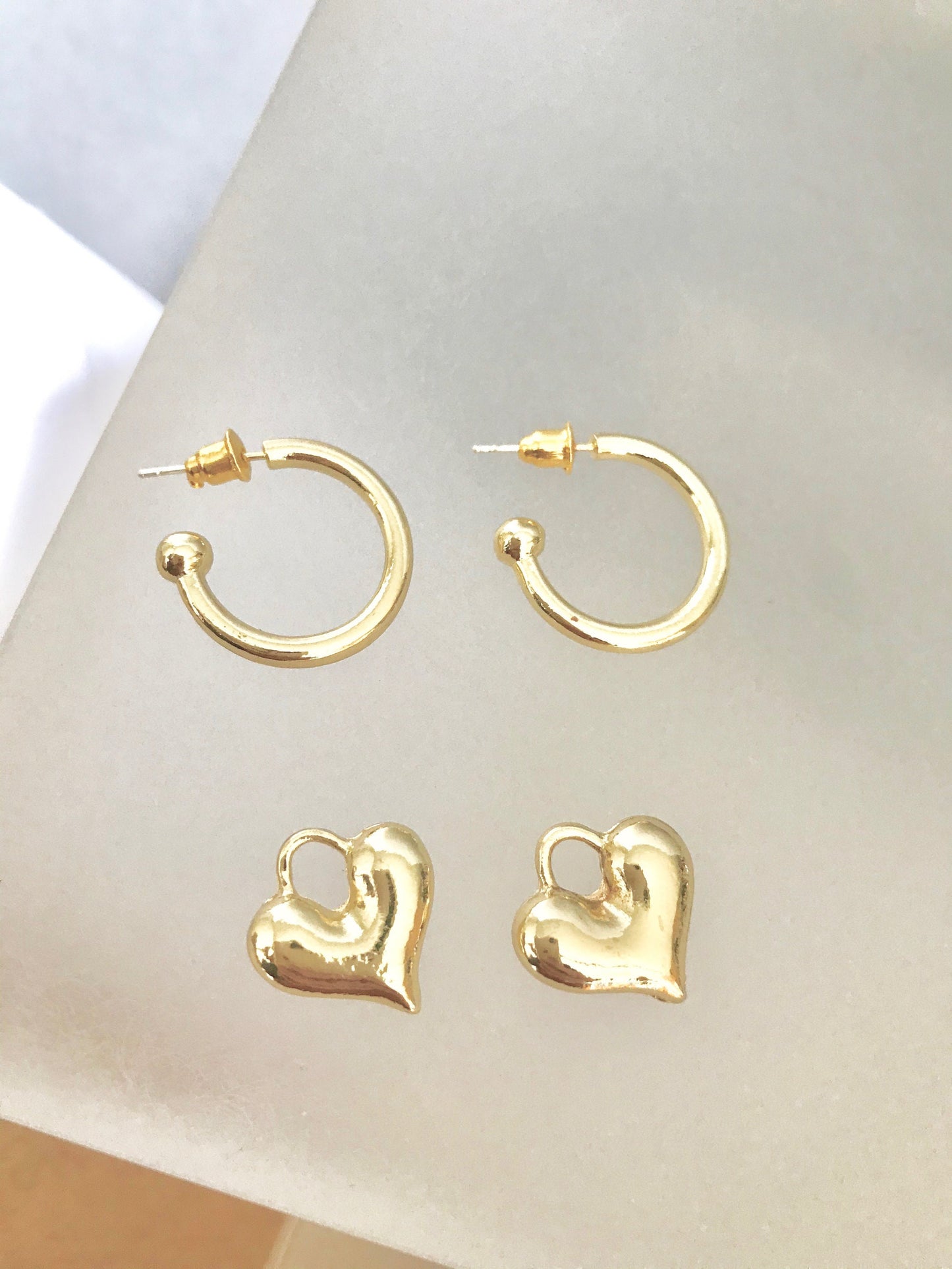 Gold heart hoop earrings