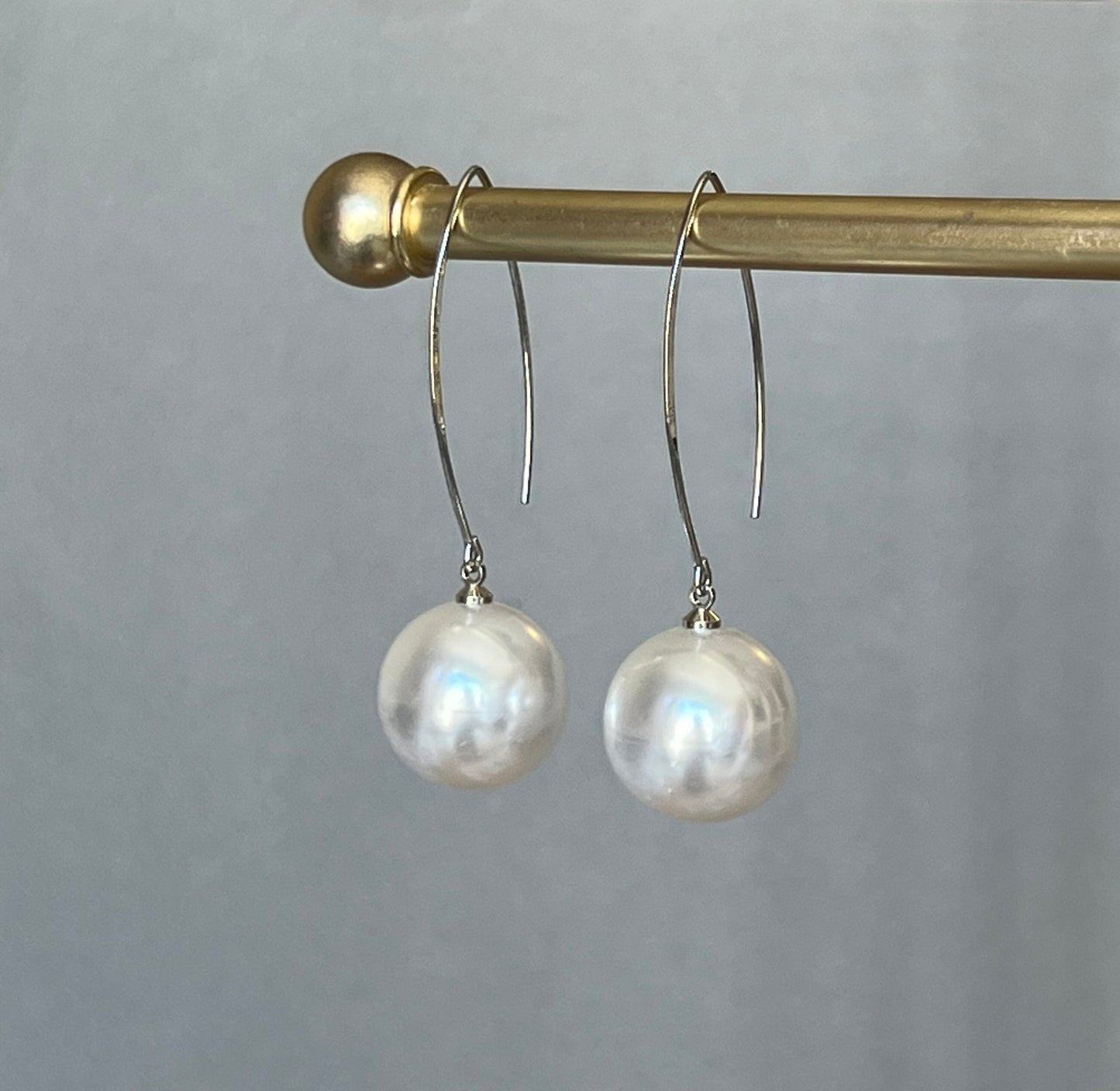 Pearl drop earrings