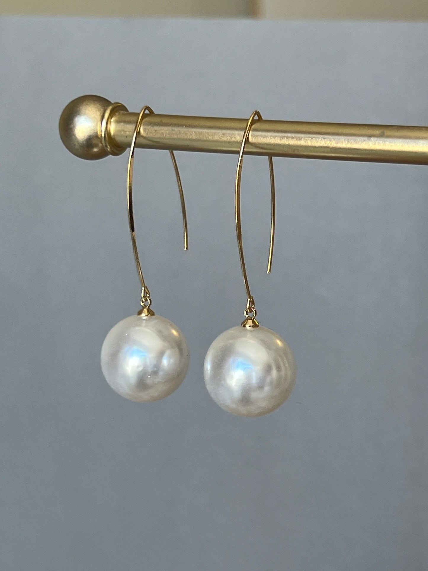 Pearl drop earrings