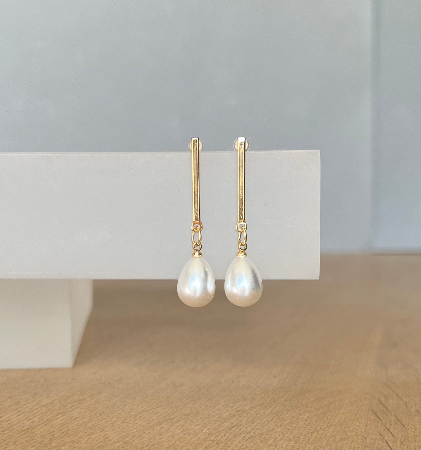 Pearl drop earrings