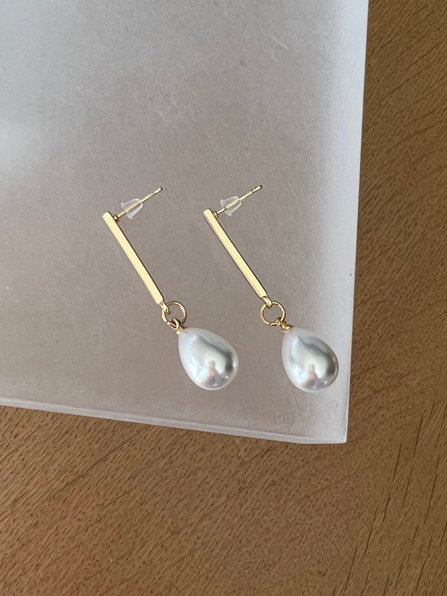 Pearl drop earrings