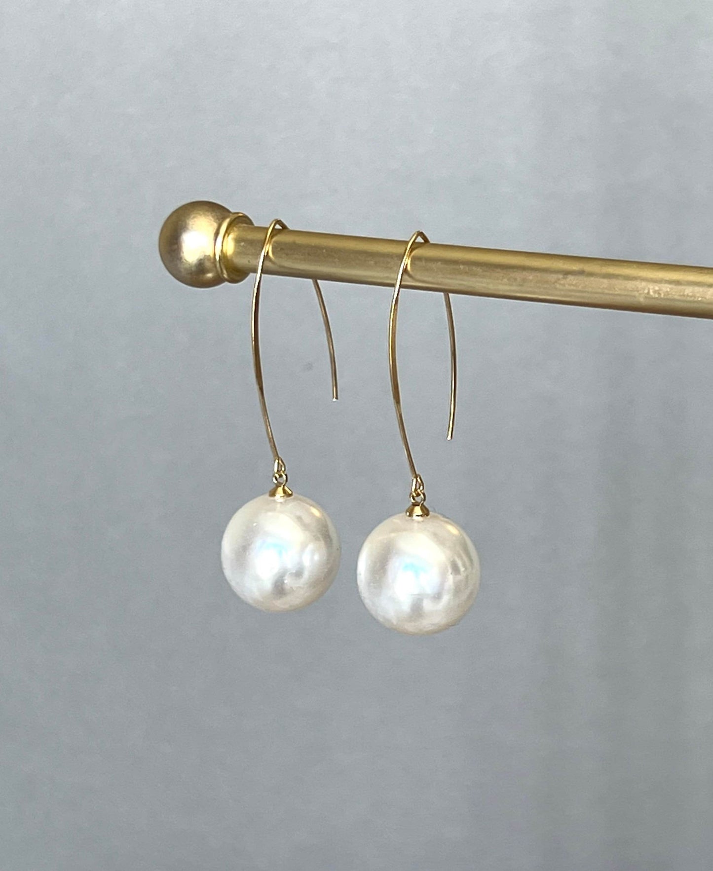 Pearl drop earrings
