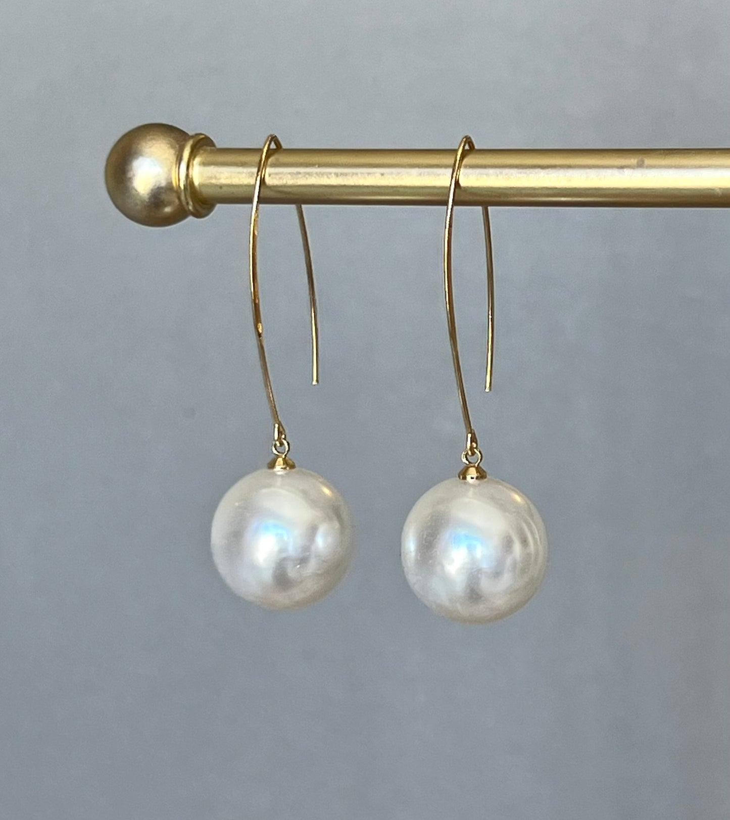 Pearl drop earrings