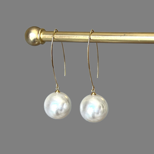 Pearl drop earrings