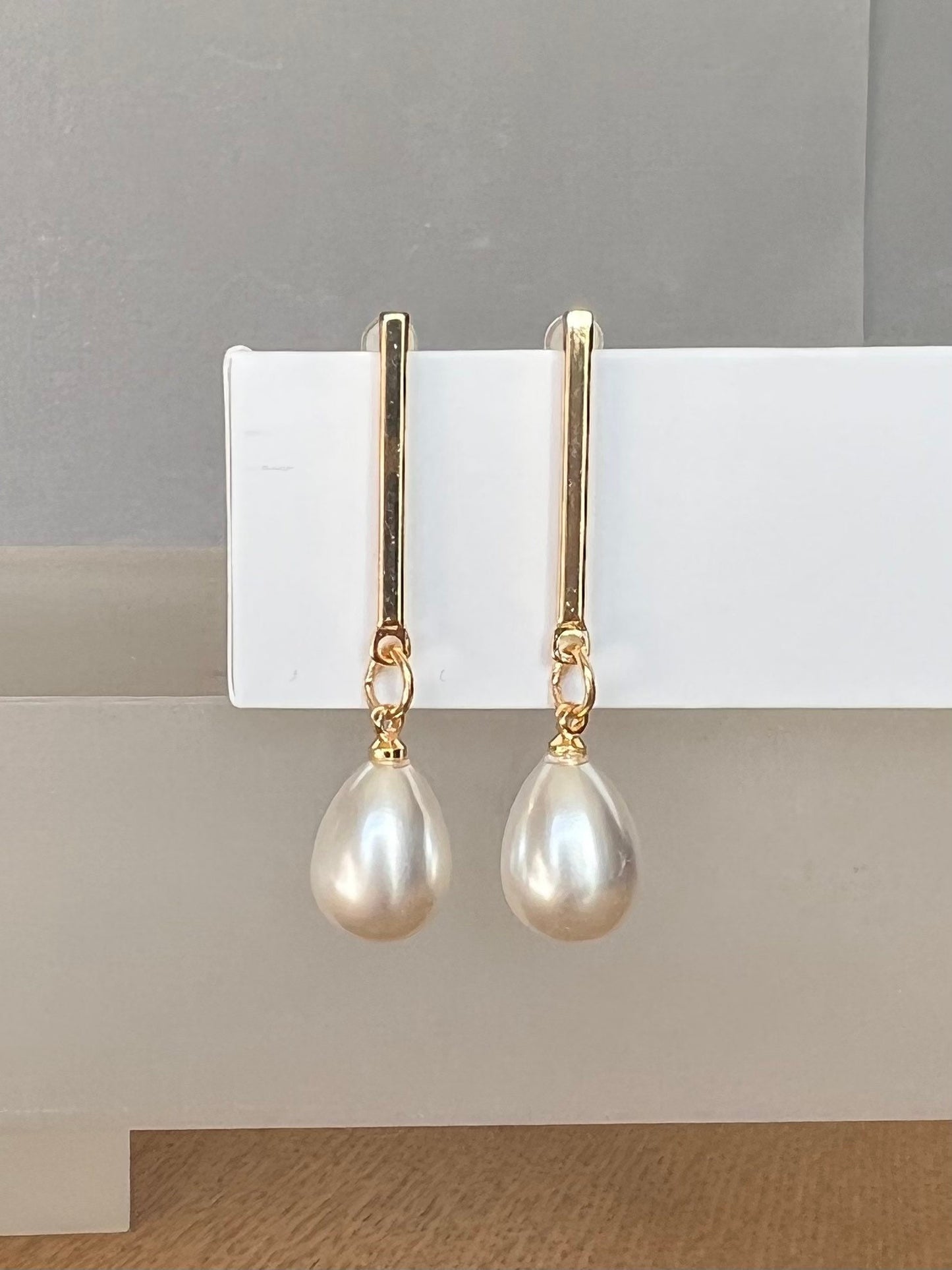 Pearl drop earrings