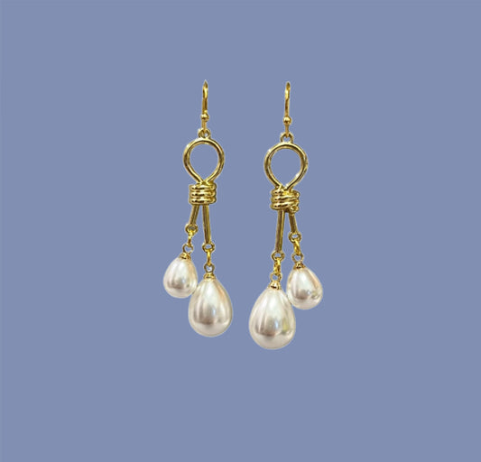 Pearl dangle earrings