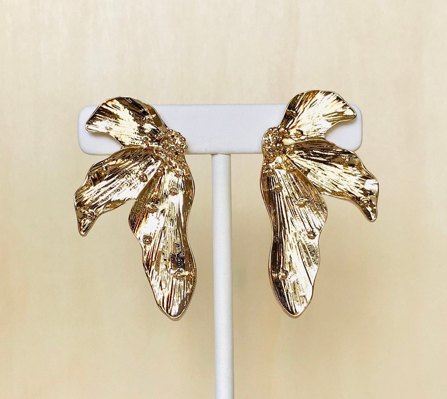 Golden leaf earrings