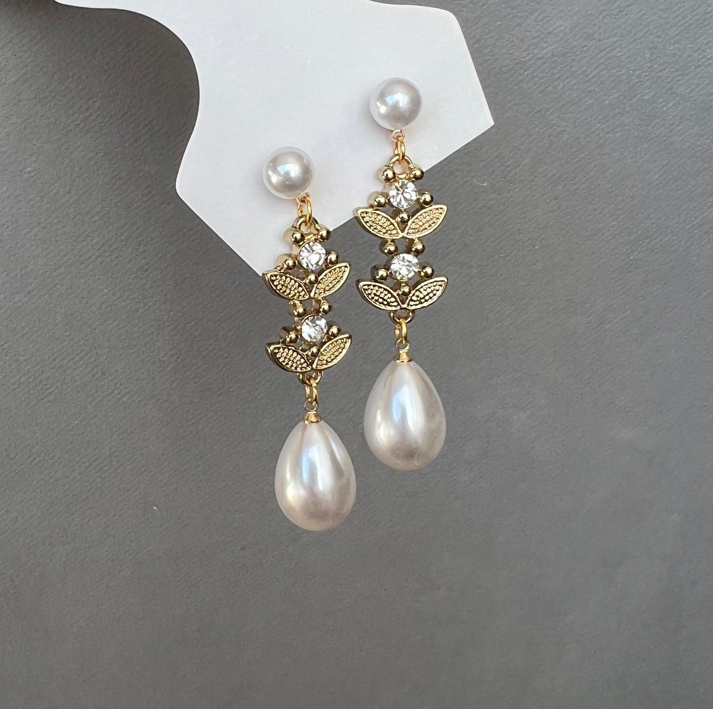 Pearl drop crystal earrings