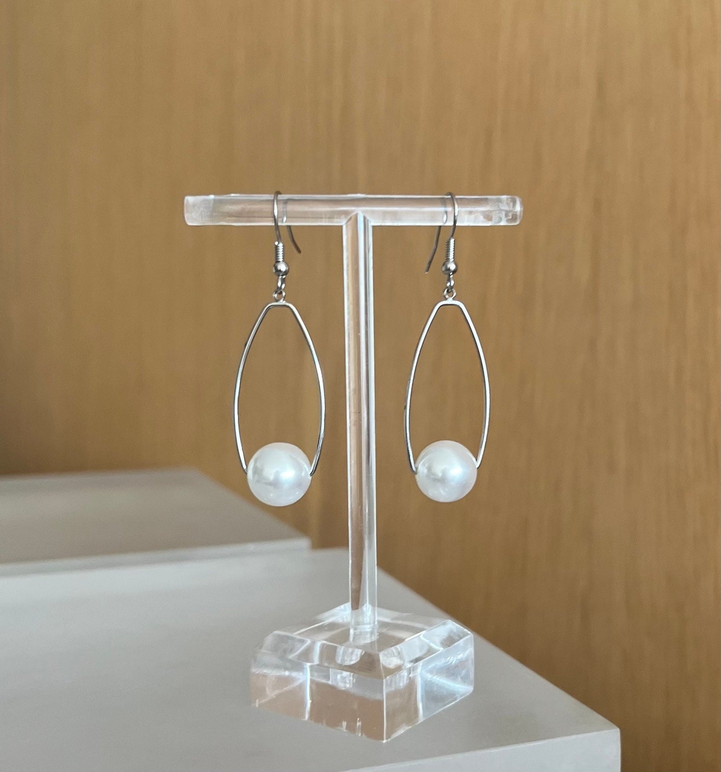 Pearl drop earrings