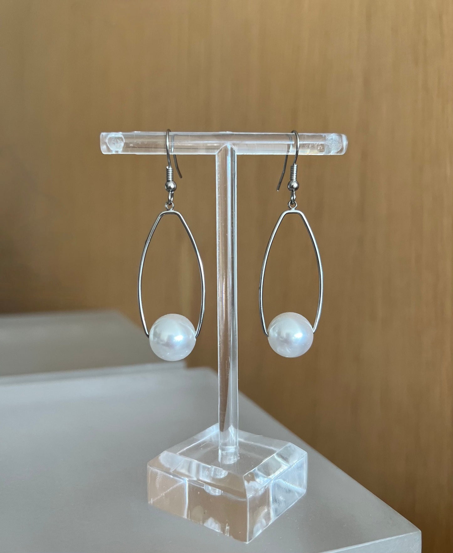 Pearl drop earrings